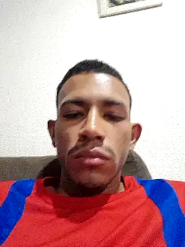 Snapshot of Mineirinho043 chatting on 03.03.25 Mineirinho043 online show from 03.03.25