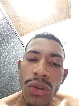 Snapshot of Mineirinho043 chatting on 03.08.25 Mineirinho043 online show from 03.08.25