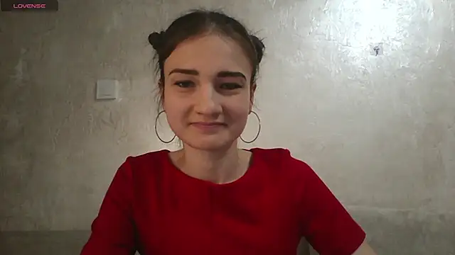 Snapshot of RoyalDessertt chatting on 03.20.25 RoyalDessertt online show from 03.20.25