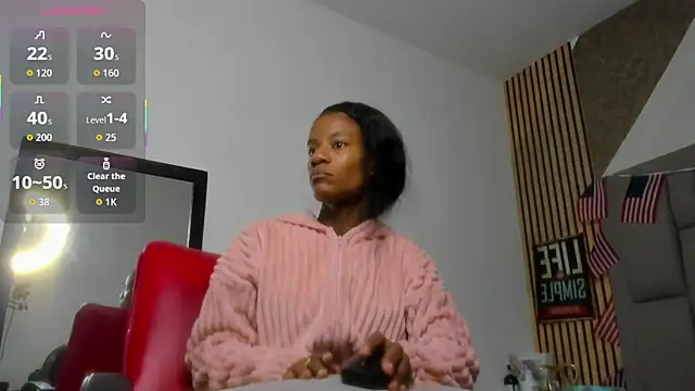 Snapshot of dafnnelewis chatting on 09.09.25 dafnnelewis online show from 09.09.25