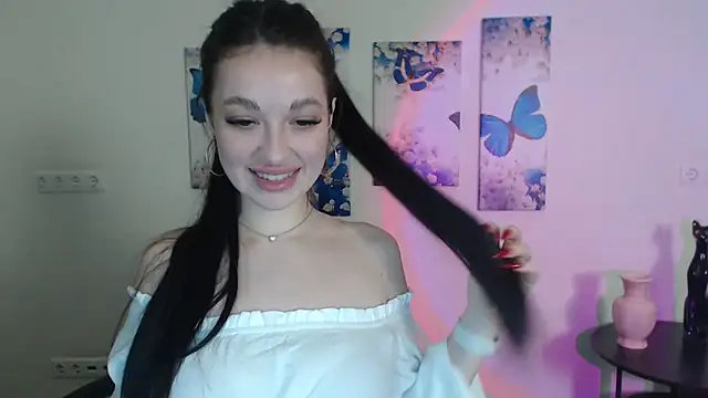 Snapshot of Eva_Eldis chatting on 02.14.25 Eva Eldis online show from 02.14.25