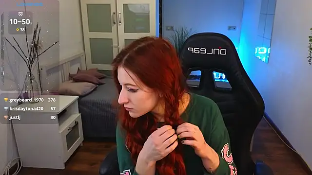 Snapshot of Katy_diamond_ chatting on 03.12.25 Katy diamond online show from 03.12.25