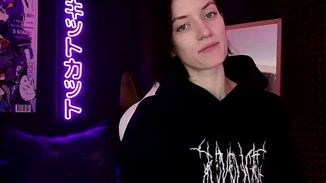 Snapshot of roxy_riot_ chatting on 03.08.25 roxy riot  online show from 03.08.25