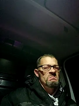 Snapshot of Gncastc23 chatting on 09.11.25 Gncastc23 online show from 09.11.25