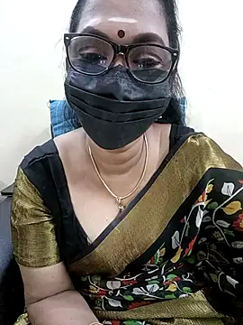 Snapshot of niiveditha chatting on 02.15.25 niiveditha online show from 02.15.25