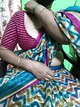 Snapshot of niiveditha chatting on 03.16.25 niiveditha online show from 03.16.25