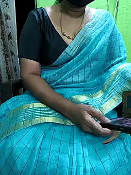 Snapshot of niiveditha chatting on 10.03.25 niiveditha online show from 10.03.25