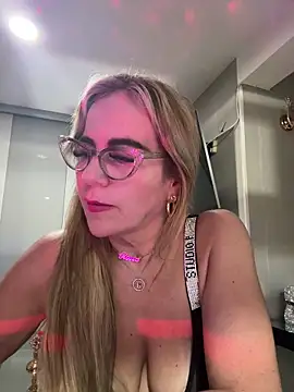 MISSLADYHONSON online show from 10.05.25