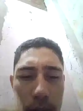 Snapshot of shuelldin chatting on 02.08.25 shuelldin online show from 02.08.25