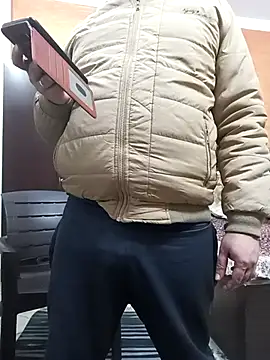 Snapshot of innocentboy1987 chatting on 02.13.25 innocentboy1987 online show from 02.13.25