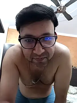 Snapshot of innocentboy1987 chatting on 03.15.25 innocentboy1987 online show from 03.15.25