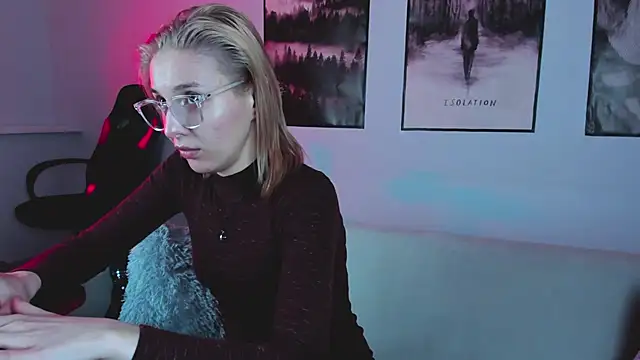 Snapshot of PhilippaAdamas chatting on 02.13.25 PhilippaAdamas online show from 02.13.25