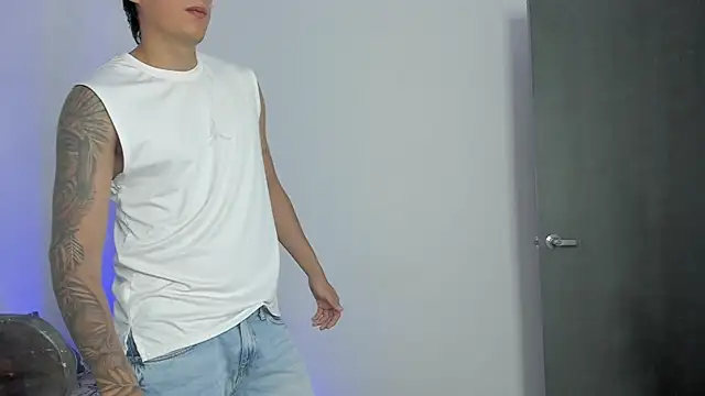 Snapshot of hugosan12 chatting on 09.16.25 hugosan12 online show from 09.16.25