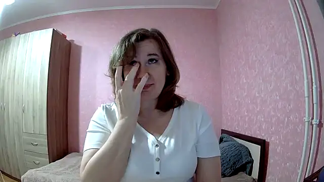 Snapshot of Starsan chatting on 10.28.25 Starsan online show from 10.28.25