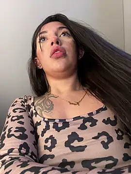 KarolVega- online show from 02.18.25