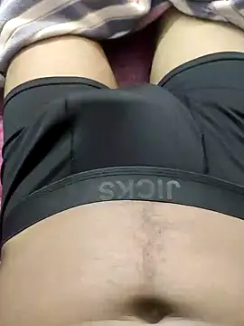 Snapshot of AarthiRaju chatting on 02.13.25 AarthiRaju online show from 02.13.25