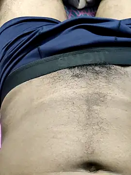 Snapshot of AarthiRaju chatting on 03.18.25 AarthiRaju online show from 03.18.25