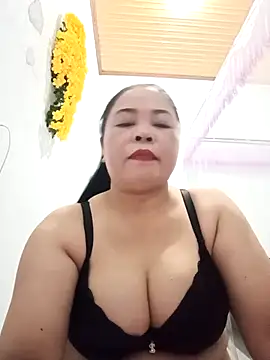 Snapshot of Baby-bigtits2024 chatting on 02.13.25 Baby-bigtits2024 online show from 02.13.25