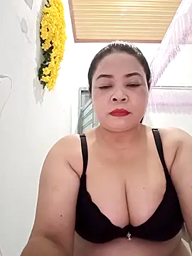 Snapshot of Baby-bigtits2024 chatting on 02.18.25 Baby-bigtits2024 online show from 02.18.25