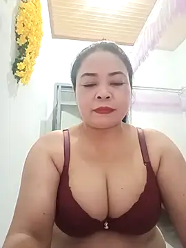Snapshot of Baby-bigtits2024 chatting on 02.21.25 Baby-bigtits2024 online show from 02.21.25
