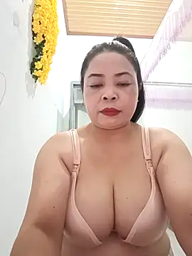 Snapshot of Baby-bigtits2024 chatting on 02.22.25 Baby-bigtits2024 online show from 02.22.25