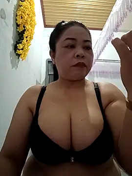 Snapshot of Baby-bigtits2024 chatting on 02.24.25 Baby-bigtits2024 online show from 02.24.25