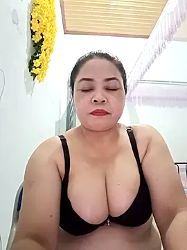 Snapshot of Baby-bigtits2024 chatting on 02.26.25 Baby-bigtits2024 online show from 02.26.25