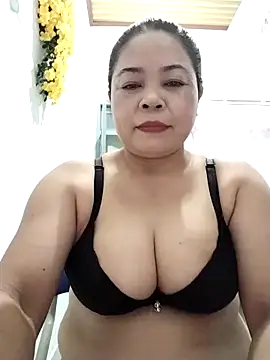 Snapshot of Baby-bigtits2024 chatting on 10.18.25 Baby-bigtits2024 online show from 10.18.25