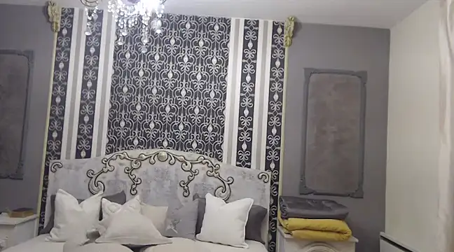 Snapshot of DeboraXporn chatting on 02.26.25 DeboraXporn online show from 02.26.25