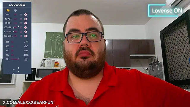 Snapshot of alexxxbear chatting on 03.13.25 alexxxbear online show from 03.13.25