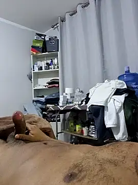 Snapshot of Axwiki chatting on 09.11.25 Axwiki online show from 09.11.25