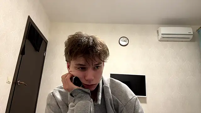 aronrodrigos online show from 02.15.25