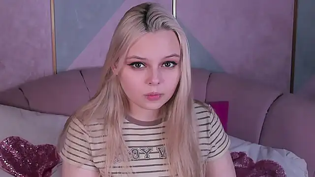 CLAIRE VOGT online show from 03.03.25