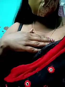 Snapshot of SX-JUHI chatting on 02.19.25 SX-JUHI online show from 02.19.25
