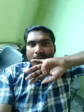 Snapshot of ccuteboyyyy chatting on 10.15.25 ccuteboyyyy online show from 10.15.25