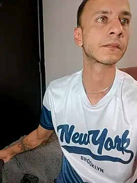 Snapshot of Jehan_Soto chatting on 09.30.25 Jehan Soto online show from 09.30.25