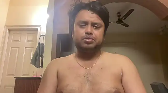 Snapshot of Kristi_Uniq chatting on 03.05.25 Kristi Uniq online show from 03.05.25