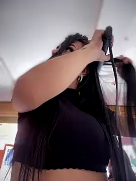 Snapshot of Naatalia chatting on 10.24.25 Naatalia online show from 10.24.25