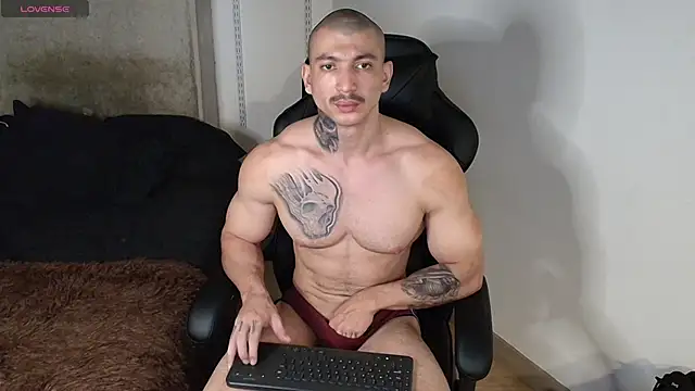 Snapshot of kevin_jef chatting on 02.28.25 kevin jef online show from 02.28.25