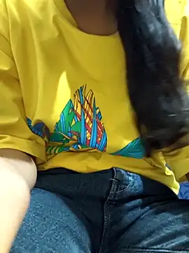 Snapshot of Aaradhna-hoy chatting on 10.31.25 Aaradhna-hoy online show from 10.31.25