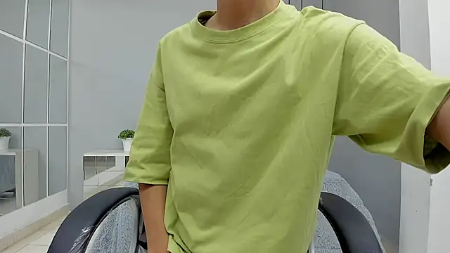 Snapshot of Johann_sex chatting on 09.18.25 Johann sex online show from 09.18.25