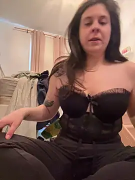 Snapshot of Rosiee69_ chatting on 02.25.25 Rosiee69  online show from 02.25.25