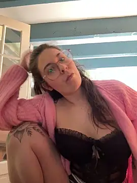 Snapshot of Rosiee69_ chatting on 03.02.25 Rosiee69  online show from 03.02.25