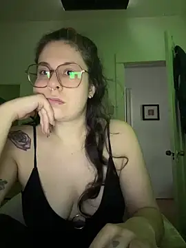 Snapshot of Rosiee69_ chatting on 03.14.25 Rosiee69  online show from 03.14.25