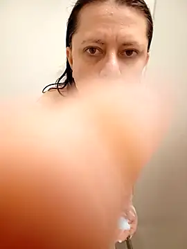 Snapshot of Conejta chatting on 03.04.25 Conejta online show from 03.04.25