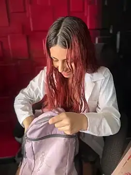 Snapshot of Emily-teen chatting on 10.14.25 Emily-teen online show from 10.14.25