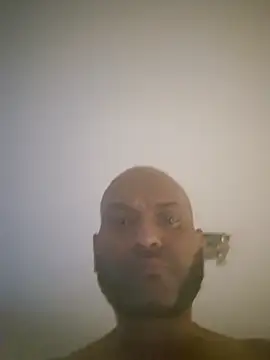 Snapshot of Mrnutella chatting on 03.05.25 Mrnutella online show from 03.05.25