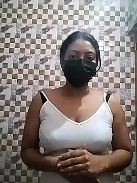 Snapshot of cuteangel9999 chatting on 02.20.25 cuteangel9999 online show from 02.20.25