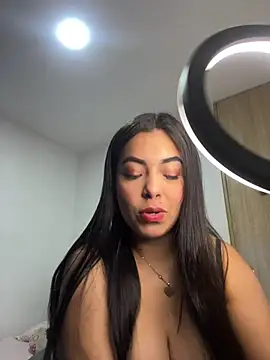 Snapshot of _SARA_69 chatting on 03.04.25  SARA 69 online show from 03.04.25