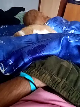 Snapshot of GrindingOvermuch chatting on 10.14.25 GrindingOvermuch online show from 10.14.25